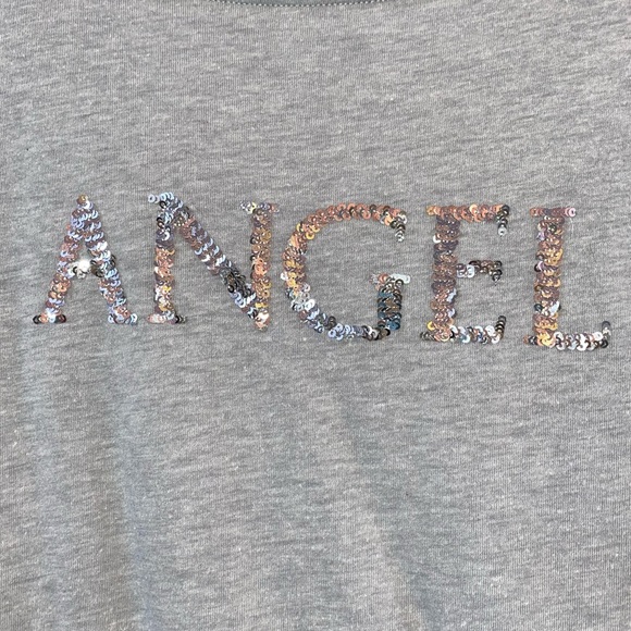 🎓VS Gray Pajama Tee Shirt with Silver Sequins Angel - Picture 2 of 6